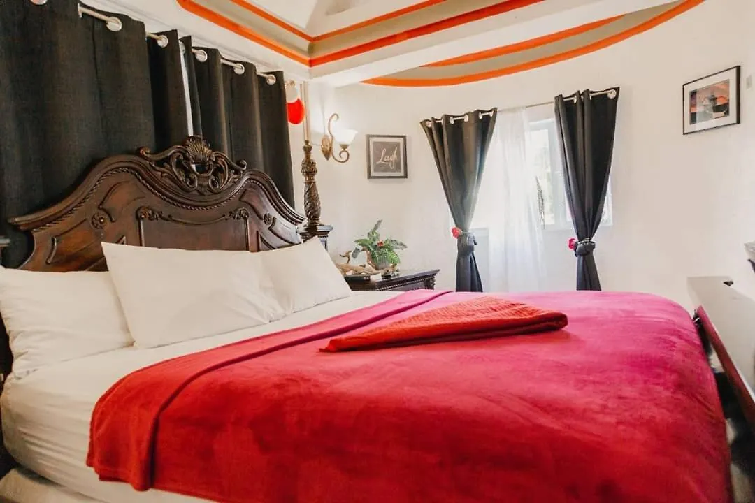 ***  L'Extase Hotel Delmas Haiti